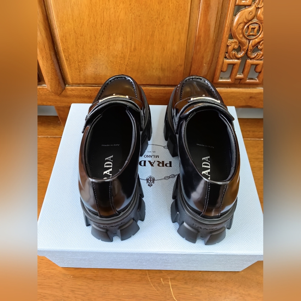 Prada Monolith leather Loafers - Picture 4 of 11